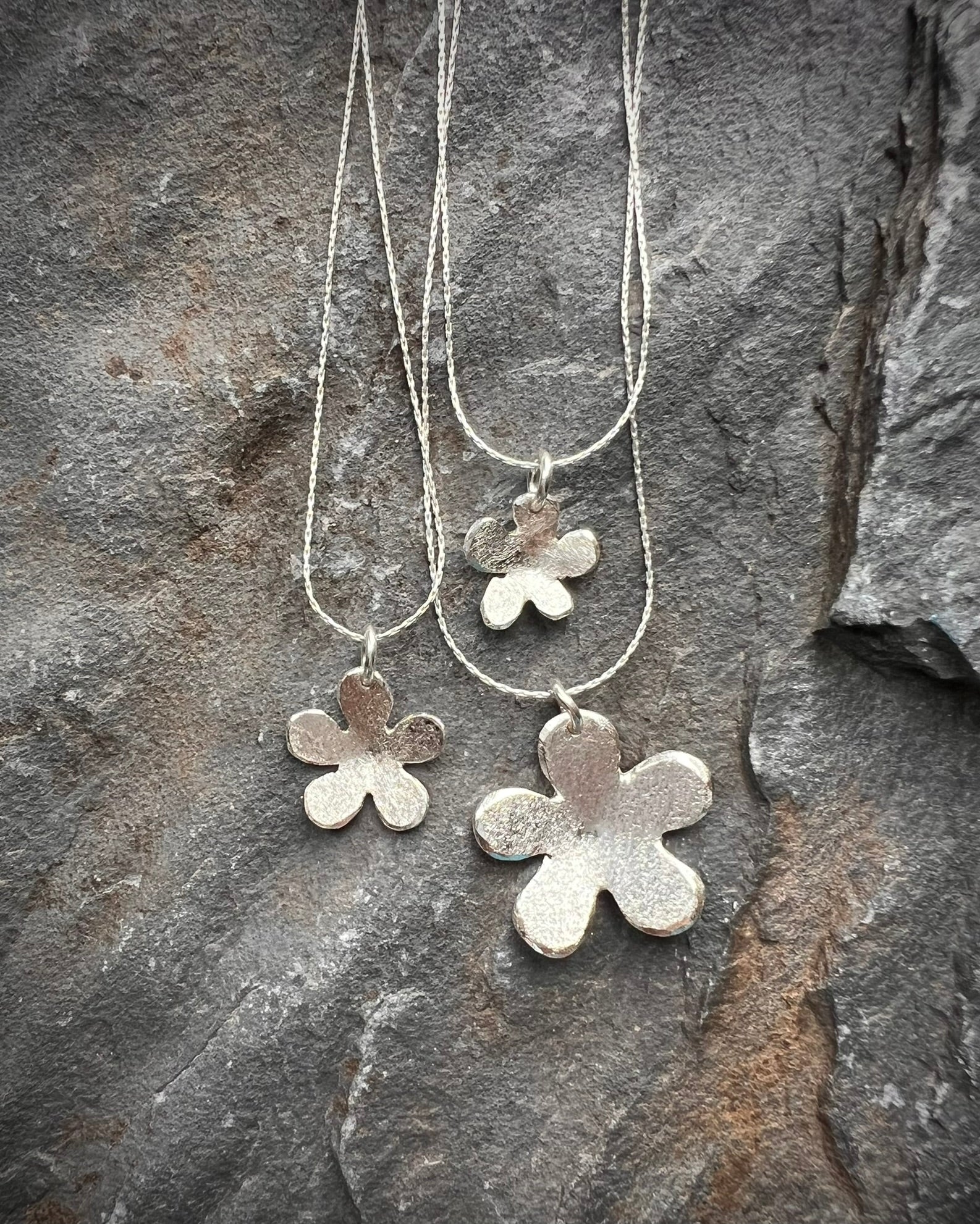 UAP5 Medium Daisy Pendant Uschi Arens Price Silver Jewellery