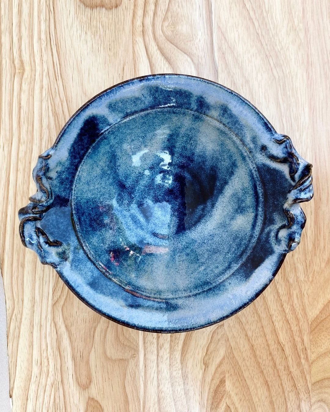 DL17 Small dish with twisted handles BB Derek A Lamb Ceramics
